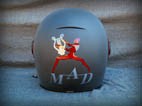 Аэрография на шлеме для сноуборда «MAD»